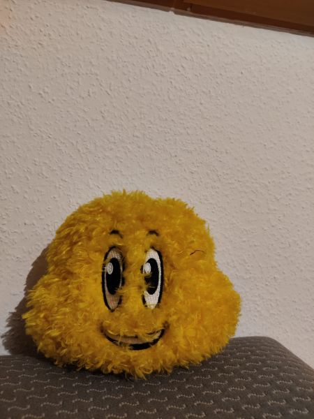 Datei:Gelber Plüschi.jpg