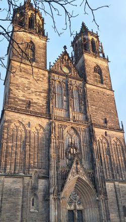 Magdeburger Dom bei Sonnenschein